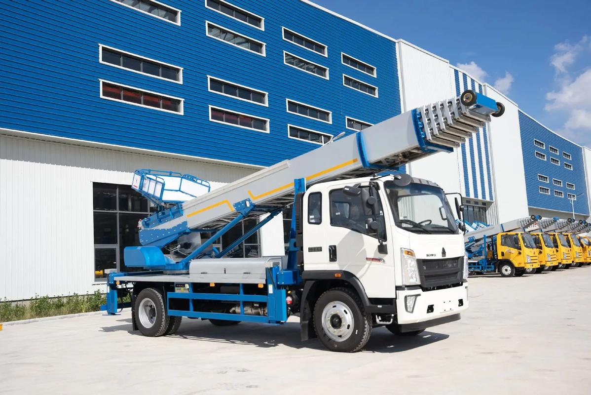 岳池出租云梯车高空作业车 建筑垃圾搬运